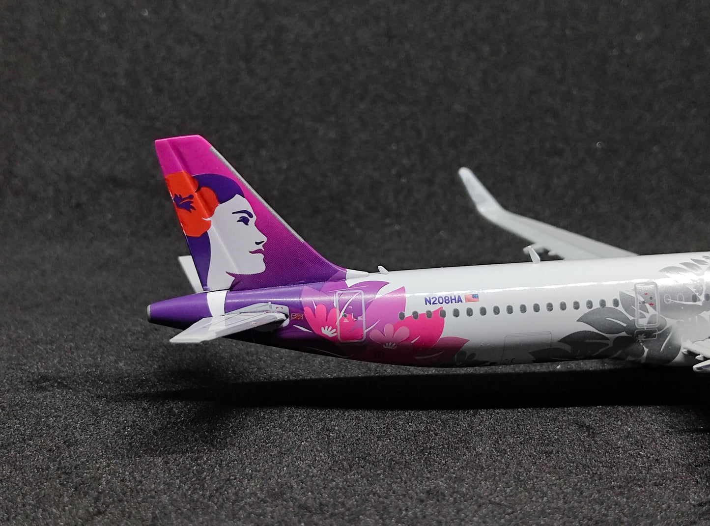 Hawaiian Airlines Airbus A321neo N208HA 1/400 Diecast Scale Model GeminiJets