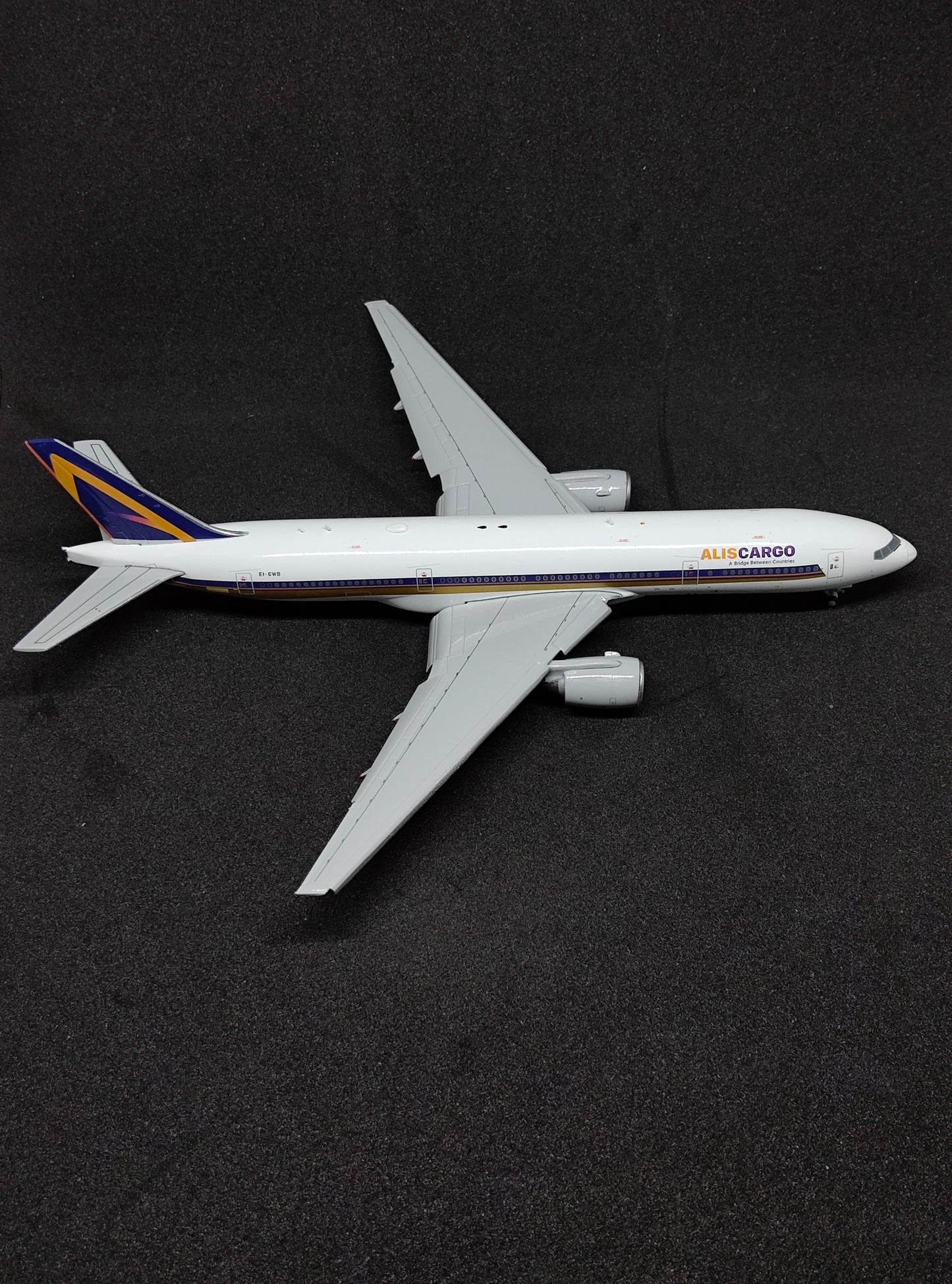 Alis Cargo Boeing B777-200ER EI-GWB 1/400 flaps down version Diecast Scale Model JCWings