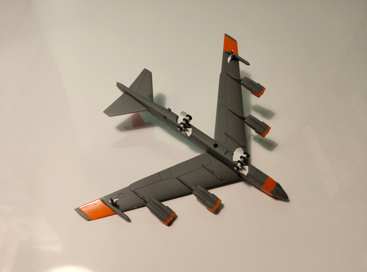 US Air Force Boeing B-52H Barksdale (49th Test and Evaluation Squadron) 1028 1/400 Diecast Scale Model GeminiMacs