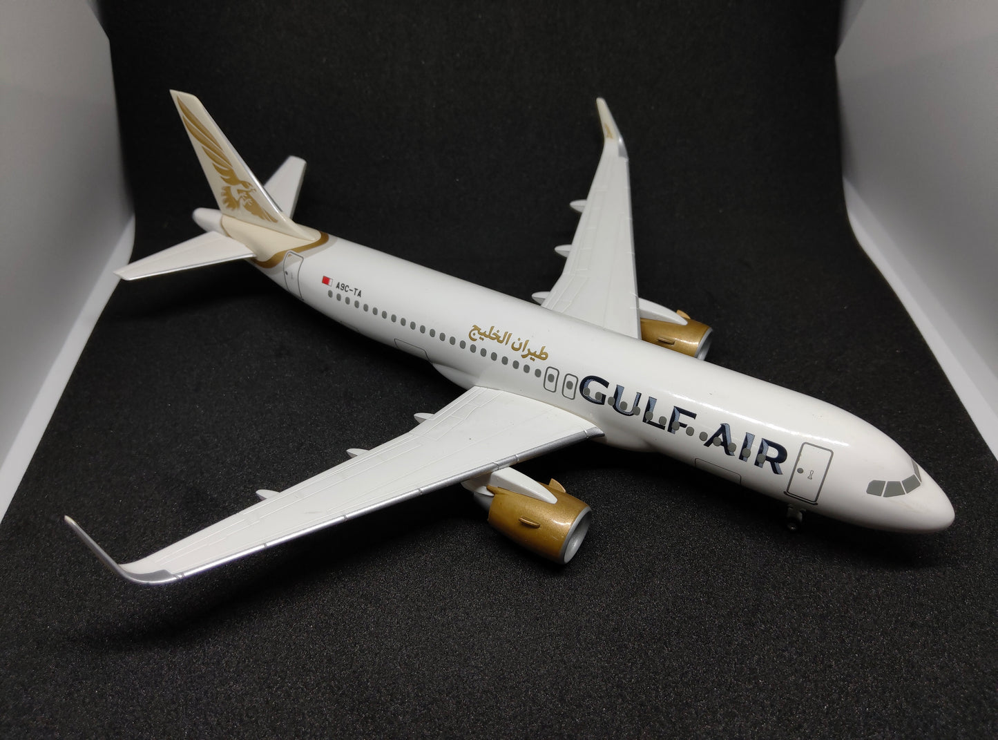 Gulf Air Airbus A320neo A9C-TA 1/200 Scale Model Hogan Wings