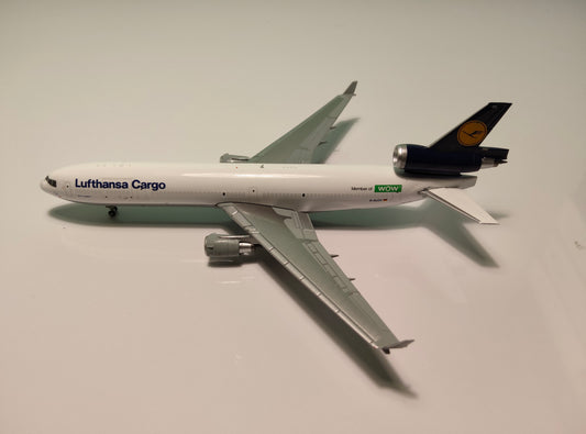 Lufthansa Cargo McDonnell Douglas MD-11F (Member of WOW Sticker) D-ALCC 1/400 Diecast Scale Model HXWings