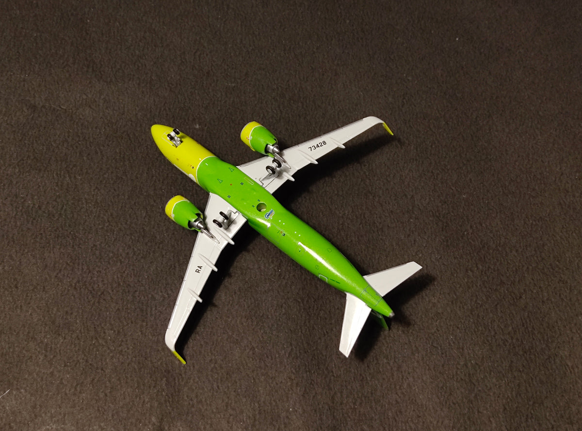 S7 Airlines Airbus A320neo RA-73428 1/400 Diecast Scale Model GeminiJets