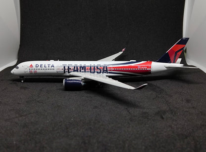 Delta Airlines (Team USA livery) Airbus A350-900 N521DN 1/400 Diecast Scale Model Aviation400 Detachable Landing Gear