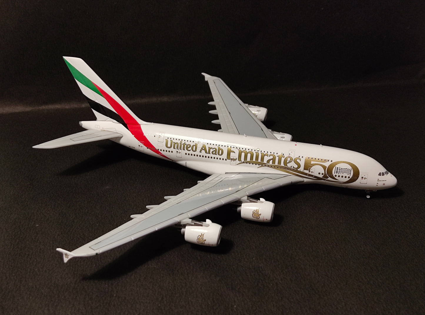 Emirates Airbus A380-800 A6-EVG (UAE 50th Livery) 1/400 Diecast Scale Model GeminiJets