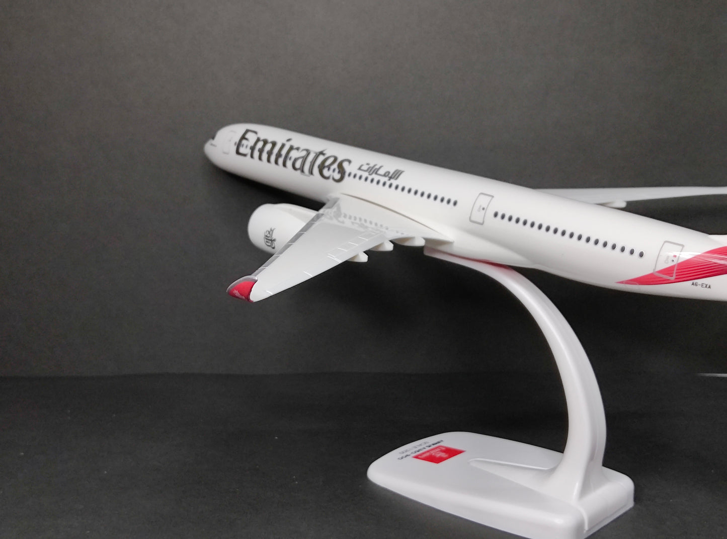 Emirates Airbus A350-900 A6-EXA 1/200 Scale Snap Fit Model