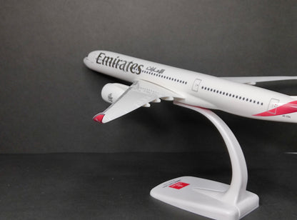 Emirates Airbus A350-900 A6-EXA 1/200 Scale Snap Fit Model