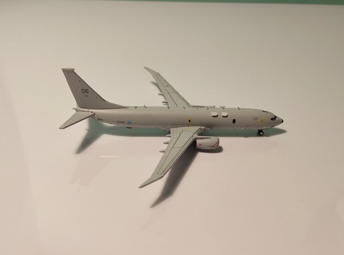 Royal Air Force Boeing P-8 Poseidon ZP806 1/400 Diecast Scale Model GeminiMacs