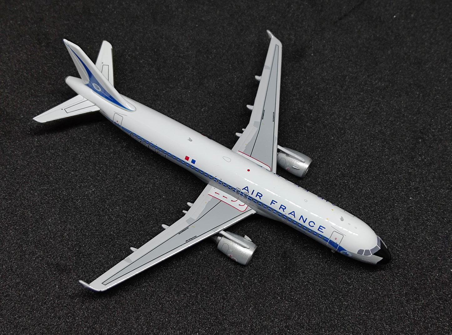 Air France Airbus A320-200 F-GFKJ (Retro Livery) 1/400 Diecast Scale Model Aviation400
